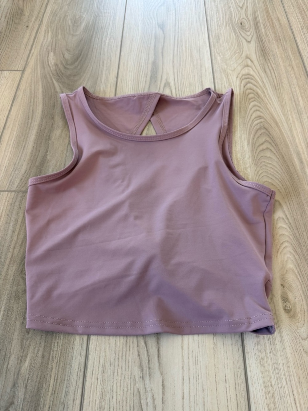 NWOT Yozy Purple Twist Back Workout Crop Tank Top